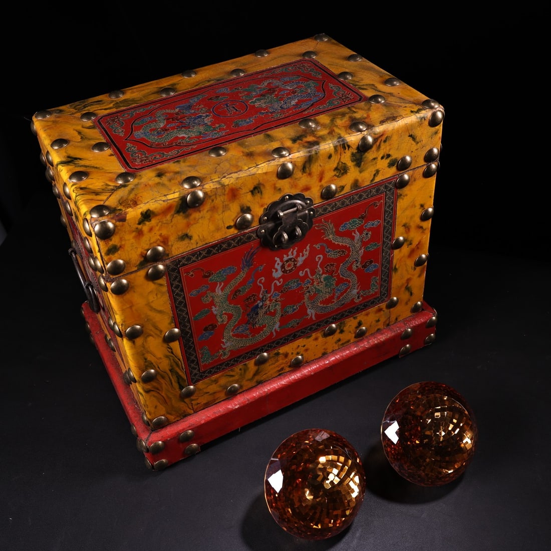 Rare pair of yellow diamonds from the Qing Dynasty imperial collection. (1 of 9)