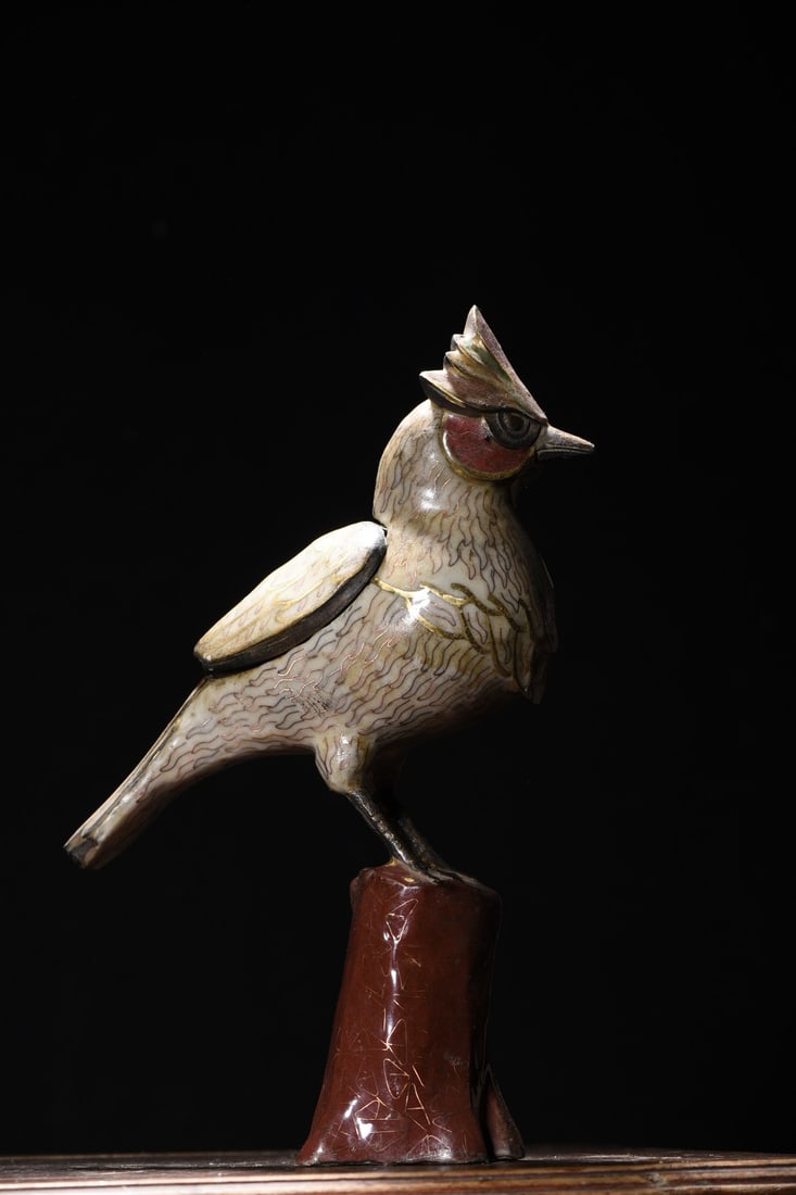 Copper-bodied gold-painted cloisonne bird aromatherapy diffuser: A cloisonne enamel vase with a copper body, 36cm high, approximately 20cm in diameter, with a mouth diameter of 11.5cm, and weighing 1003g. Provenance:Private collection, Connecticut. Our dedicated te