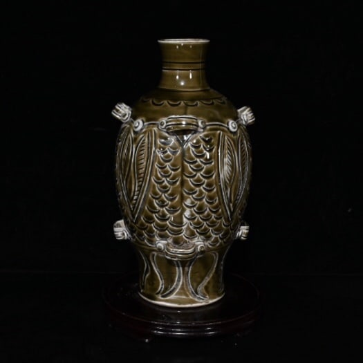 Song Dynasty Ding Ware Fish-Shaped Vase (1 of 9)