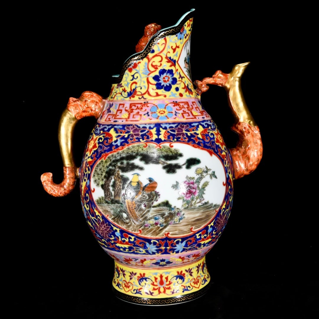 Qing Dynasty Yongzheng Emperor's Enamel Flower and Bird Pattern Pot (1 of 9)
