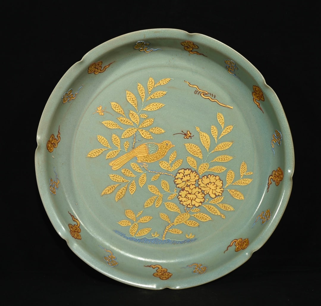 Song Dynasty Ru Ware Gold-Painted Floral and Bird Pattern Appreciation Plate (1 of 9)