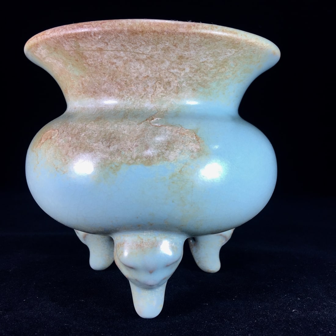 Song Dynasty Ru Ware Incense Burner (1 of 9)
