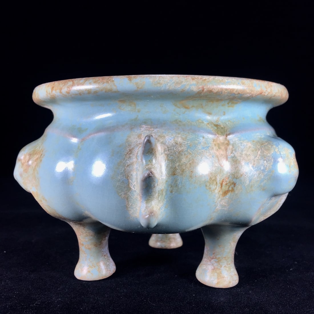 Song Dynasty Ru Ware Incense Burner (1 of 9)