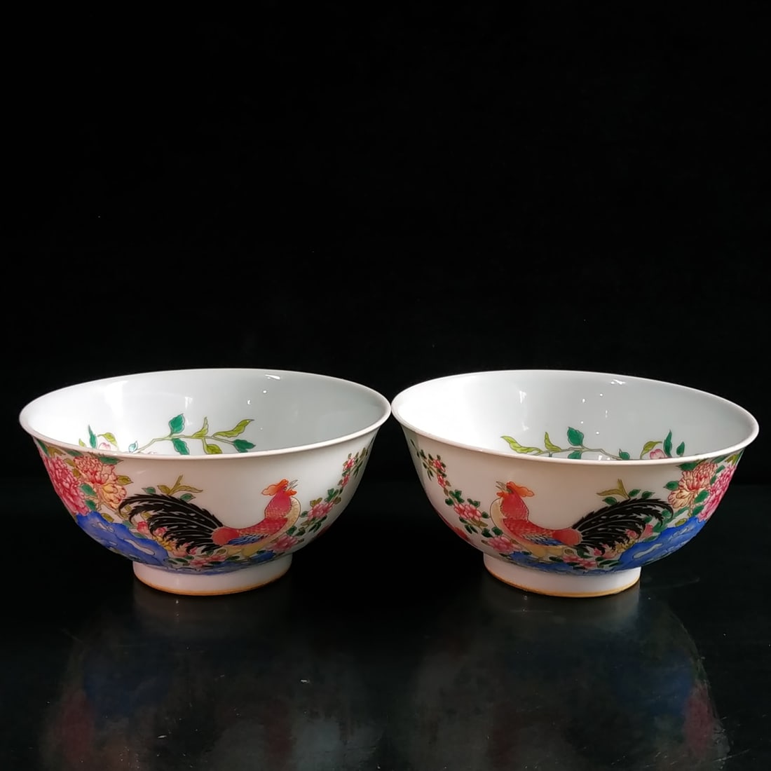 Yongzheng Imperial Famille Rose Hand-Painted Bowl: Yongzheng Imperial Famille Rose Hand-Painted Bowl Provenance:Mr. Stefan, Minneapolis, Minnesota. Our dedicated team expertly handles both domestic and global shipping arrangements.We also offer CONSOL