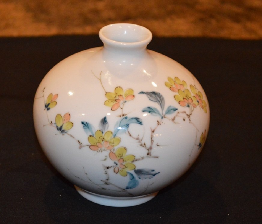 Herend Hungary Hand Painted 4 1/4" tall Vase, Artist (1 of 3)