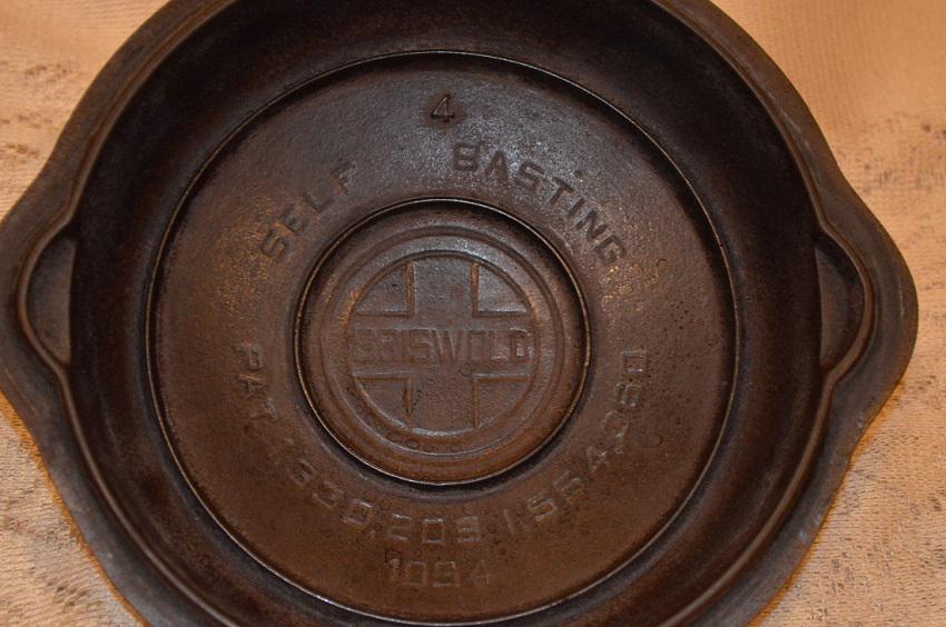 Rare Griswold Cast Iron #4 Lid- 1094, Self Basting (1 of 3)