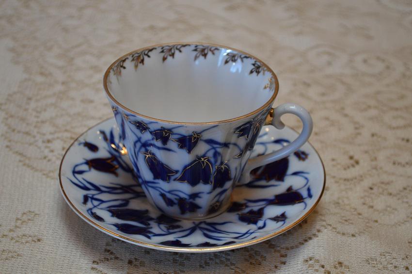 Lomonsov Russia Porcelain Cup and Saucer- Beautiful! (1 of 3)