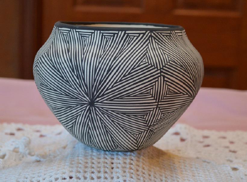 Signed Tigua?  Acoma?  Pueblo? Geometric Dazzler Vase (1 of 3)