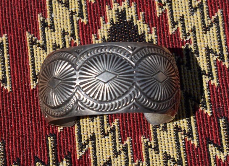 Navajo L B (Loretta Begay) Sterling Cuff Bracelet (1 of 5)