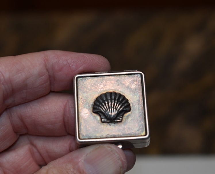 Sterling Pill Box, Seashell on top (1 of 2)