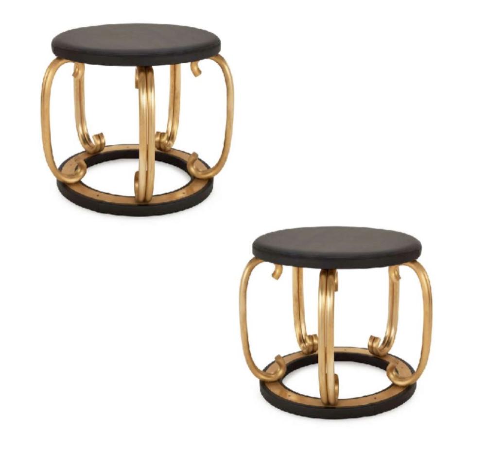 Xiao Tianyu Laiton et bois de santal: Laiton et bois de santal Artist or Maker: Xiao Tianyu Medium: Paire de tables d’appoint Date: Date de création : 2019