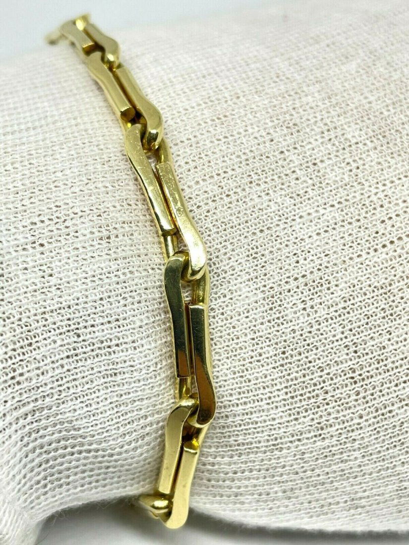 CHIMENTO 18K GOLD MENS BRACELET 8.0" VERY RARE UNISEX: ITEM SPECIFICS:18K YELLOW GOLDHALLMARKED 408VIBRACELET WILL FIT A WRIST UP TO 8.0"WEIGHT 20.0DWTCONDITION DETAILS:THIS ITEM IS IN GOOD CONDITION, SHOWS SIGNS OF USE.JUST FEW MINOR SCRATCHES.PLEASE REF