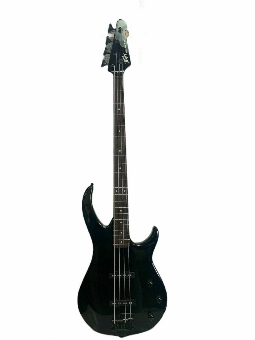 Peavey Millennium 4 String Standard Electric Bass Guitar w/ Soft Case Black: Peavey Millennium 4 String Standard Electric Bass Guitar w/ Soft Case BlackBody Shape G4Body Type Solid BodyBody Top Wood Maple (Quilted)Body Wood BasswoodBridge FixedBridge String ThroughNumber of Pi