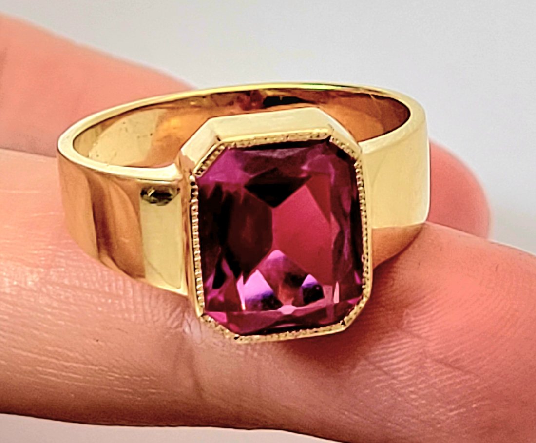 Men's 18k Yellow Gold Large Authentic Lab Red Ruby Ring (1 of 6)