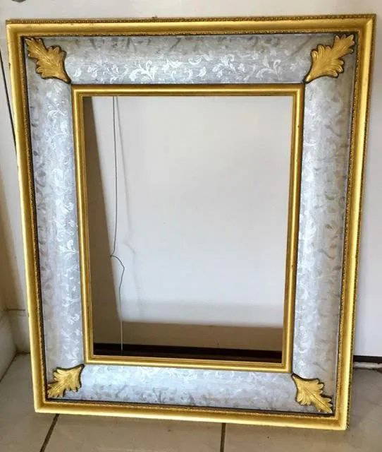Large Vintage Frame Auction