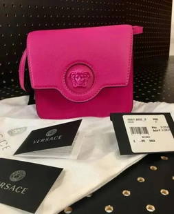 Versace Leather Bag Made in Italy: Beautiful Versace Leather Bag, Made in Italy. New , Never Used. Measures 6 Tall x 7 L x 4 wide. Inventory # CFTL