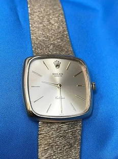 Vintage Rolex Cellini 14K Gold Manual Wind Watch 1600 Movement: Vintage yellow gold Rolex is in good shape. Just few marks on the case, shows that the watch was previously opened. Just few light marks on the crystal. Bracelet can be adjusted from 7.0" to 7.5". Wor