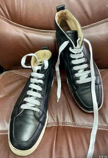 Cristian Louboutin Paris Men Shoes Snickers Calf Black Leather Size 44: Cristian Louboutin Paris Men Shoes Snickers Calf Black Leather Size 44 .Good condition.