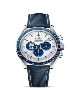 OMEGA WATCH Speedmaster Silver Snoopy Award 50th Anniversary 42mm 310.32.42.50.02.001 BINB: BRAND NEW. UNWORN. Purchased on 03/23/2023 WITH WARRANTEE CARD. BOX and PAPERS. Steel on Coated nylon fabric strap. Comes with everything, just the way you buying in the store.This 50th anniversary ti