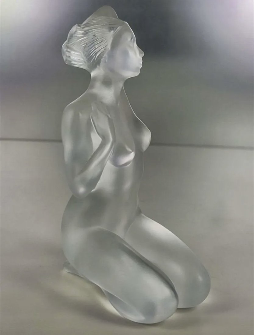 LALIQUE France Crystal Seated Nude Lady Frosted Figurine 6 inches tall: LALIQUE France Crystal frosted NUDE FIGURINE , measures 6” tall , in excellent condition.