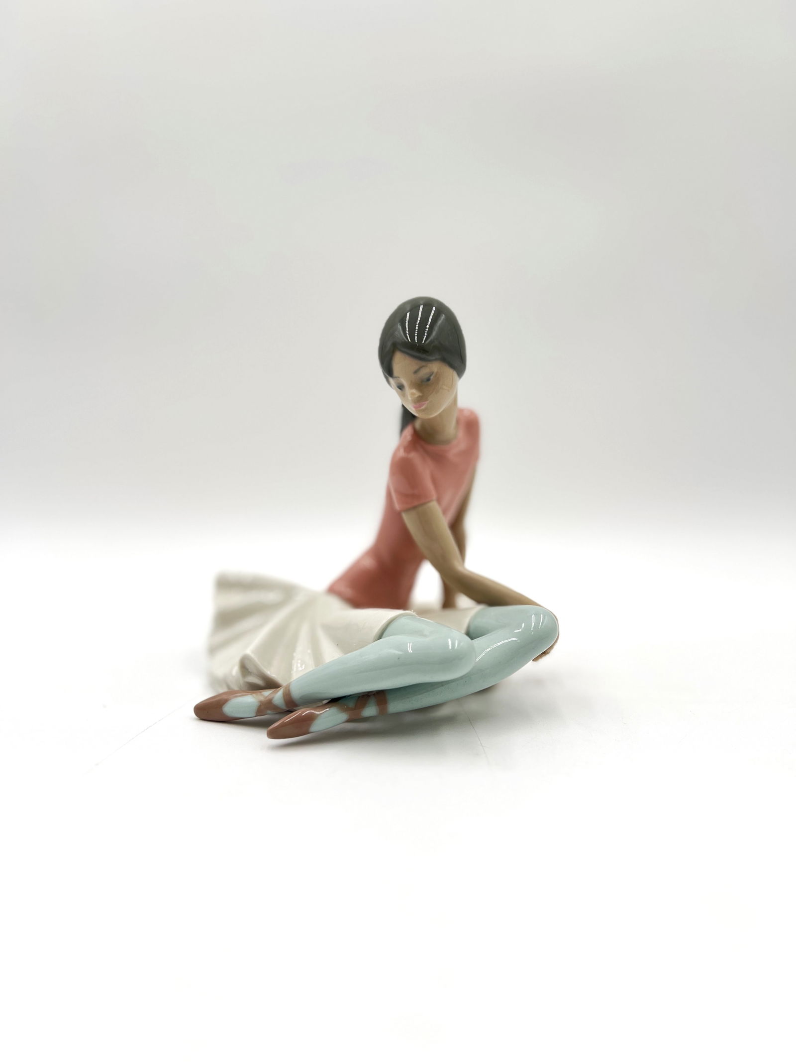 Vintage 1978 Lladro Sitting Ballerina #1357 (1 of 5)