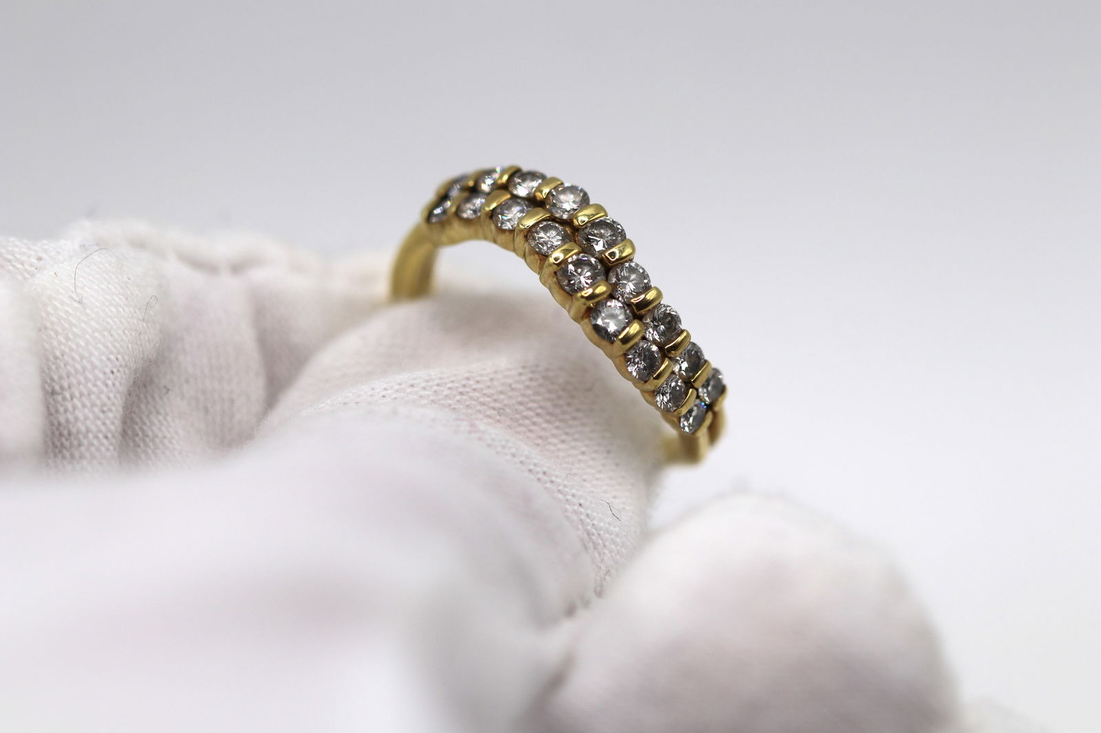 Jose Hess 18K Yellow Gold 2-row engagement band with 0.58ct 18 round cut diamonds. Size 7 1/2. (1 of 12)