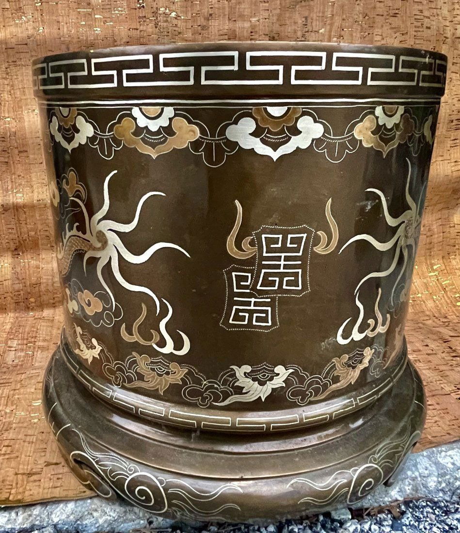 Antique beautiful Original Vietnamese Bronze Brush Pot (1 of 12)