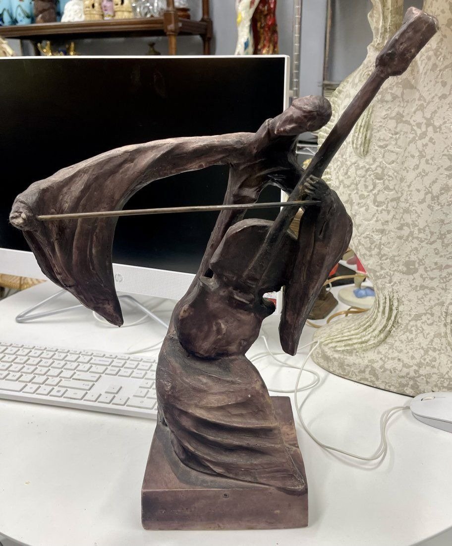 Attila ORIGINAL very detailed REPRO OF THE ARTIST Musician Statue dark Bronze Finish (1 of 6)