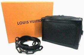 Louis Vuitton Men's Soft Trunk Bag Taurillon Leather Black M55700