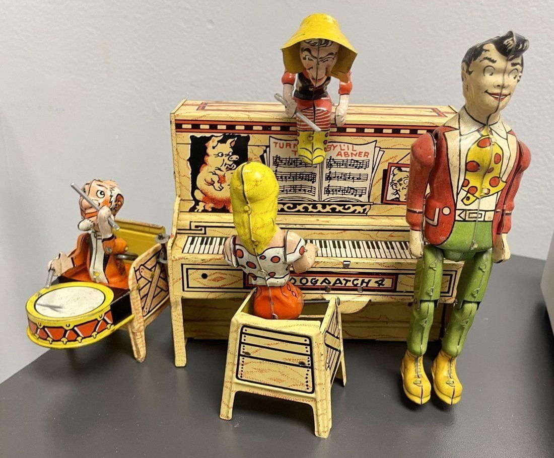 Unique Art Manufacturing Co. tin windup  Pioneer TOY Makers 1945 Newark NJ Made in USA (1 of 11)