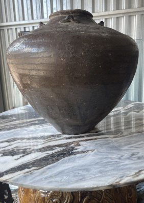Large Chinese antique Ceramic Pot