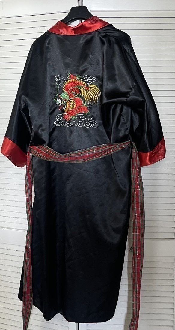 Beautiful Vintage INFORMAL DRAGON Silk ROBE, CHINA , Thailand 2 sided Red and Black (1 of 12)