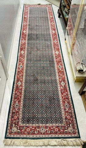MAGNIFICENT PERSIAN RUNNER