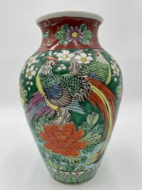 Antique Japanese porcelain large Vase signed