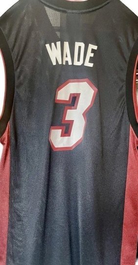 Vintage NBA BASKETBALL Dwyane Wade #3 Sz-M Red / black Miami heat Jersey Team Apparel