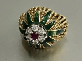 18k Gold Ruby and Diamonds Beautiful heavy large RING