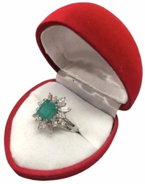 MAYORS Certified Platinum Ring 2.63 Carat Emerald and 2.01 VS2- VVS2 G-H Diamond