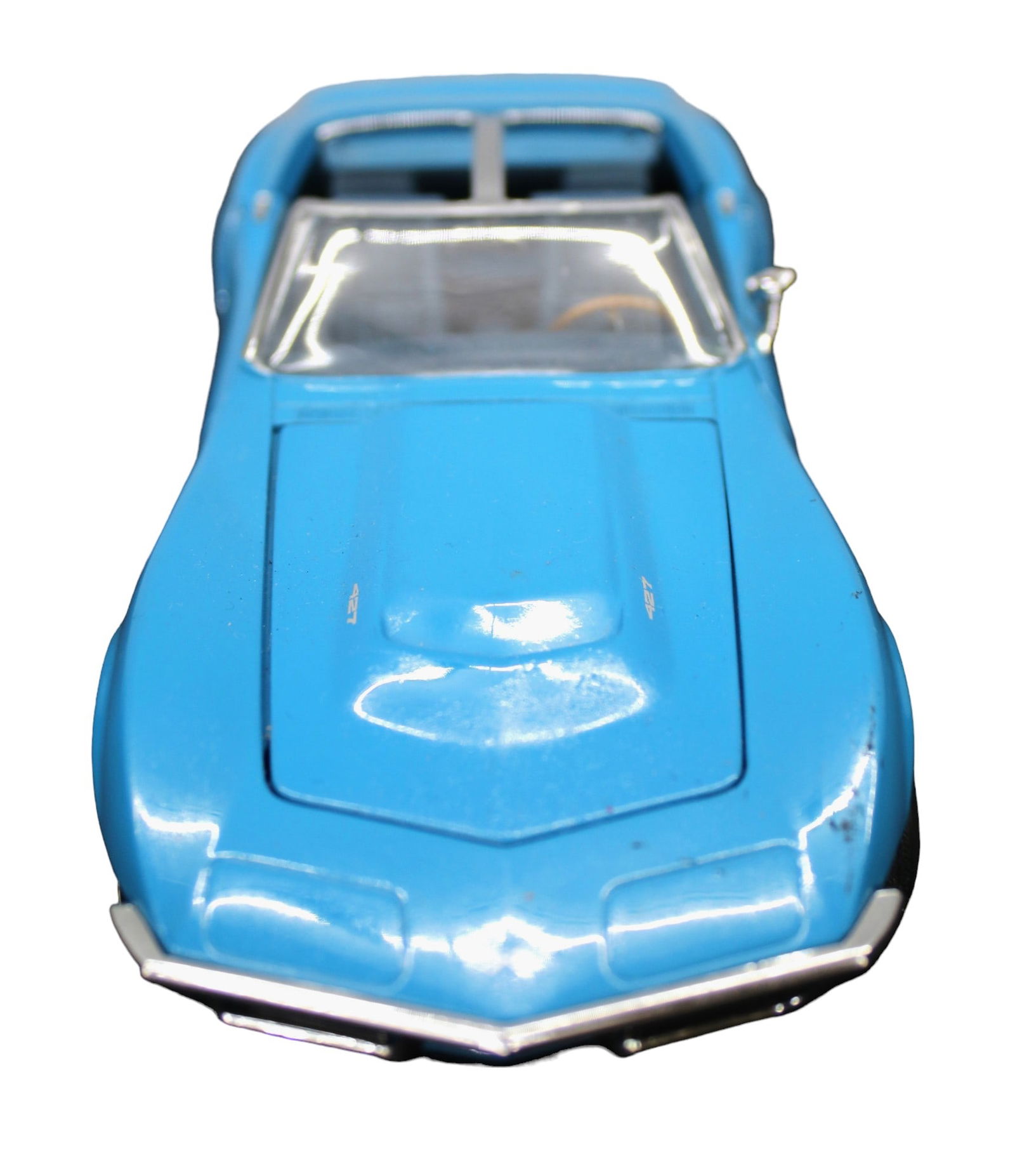 Franklin Mint 1989 Chevrolet Corvette 1968 Model Car Blue scale 1/24: • Title: Franklin Mint 1989 Chevrolet Corvette 1968 Model Car (Blue) • Description: A highly detailed 1:24 scale model of the 1968 Chevrolet Corvette in blue, crafted by Franklin Mint in 198