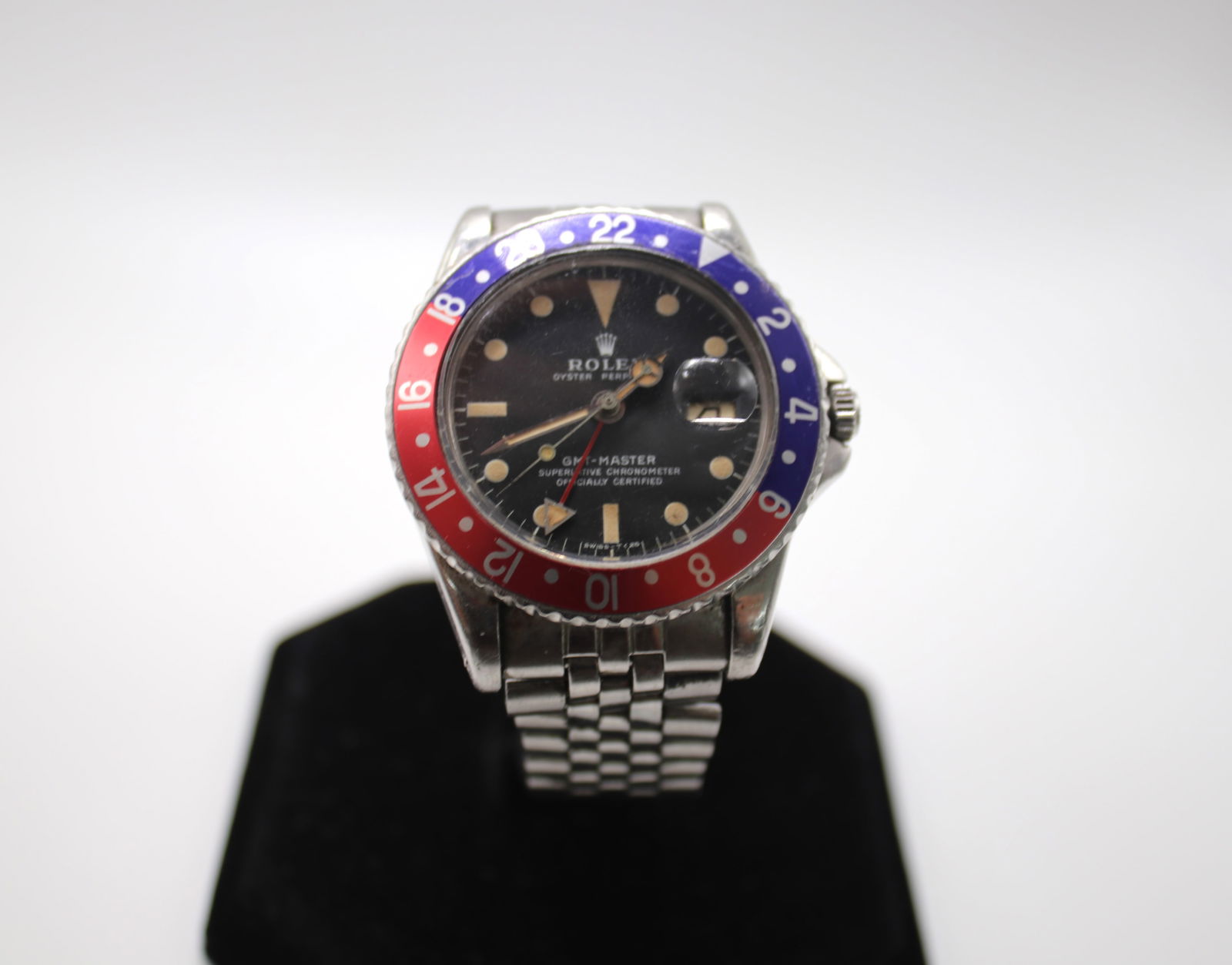 ROLEX STAINLESS STEEL PEPSI GMT MASTER 1675 (1 of 8)