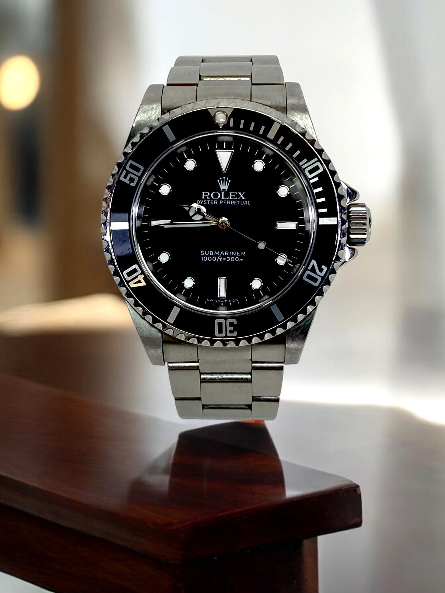 ROLEX SUBMARINER NO DATE STAINLESS STEEL - 14060M - YEAR 1991 (1 of 11)