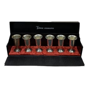 SET OF 6X TOWLE STERLING SILVER TINY CHALICES IN BOX. TOTAL WEIGHT 175 GRAMS