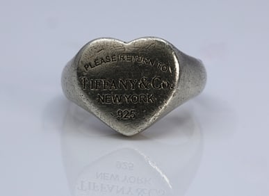 TIFFANY & CO HEART SHAPED 925 SILVER RING