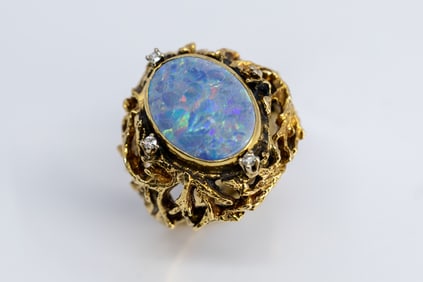 14K GOLD RING WITH AUSTRALIAN OPAL 13.4 GRAM