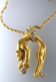 18K PANTHER NECKLACE WITH ROUND CUT DIAMONDS