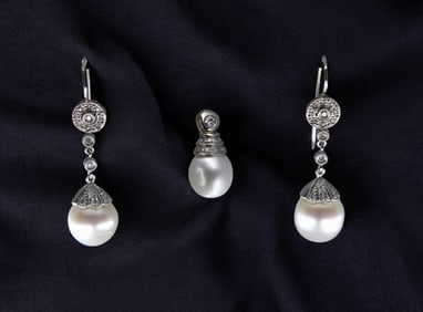 PEARL EARRINGS AND PENDANT 14K WHITE GOLD WITH DIAMONDS