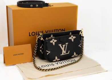LOUIS VUITTON CROSSBODY BAG