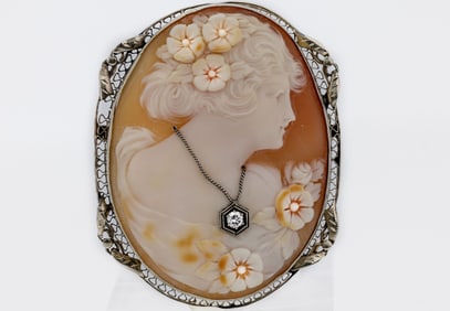14K GOLD CAMEO BROOCH 16.6g WITH VS1-SI1 DIAMOND 0.15TCW