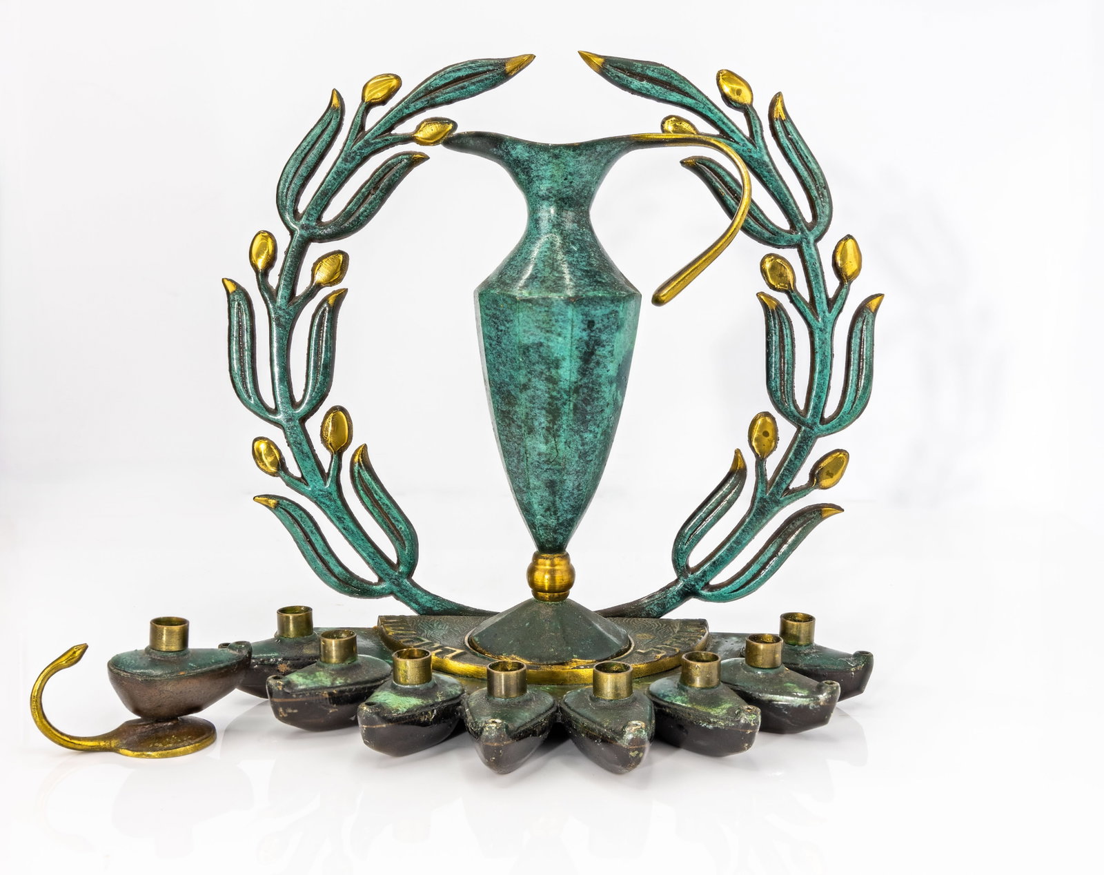 PAL BELL ISRAEL HANUKKAH MENORAH CANDLE HOLDER JEWISH: Description: Full set of the Jewish Hanukkah candle holder Material: Bronze Measurments:9" x 9" x 5" Condition report: Pre-owned. Refer to photos for more information