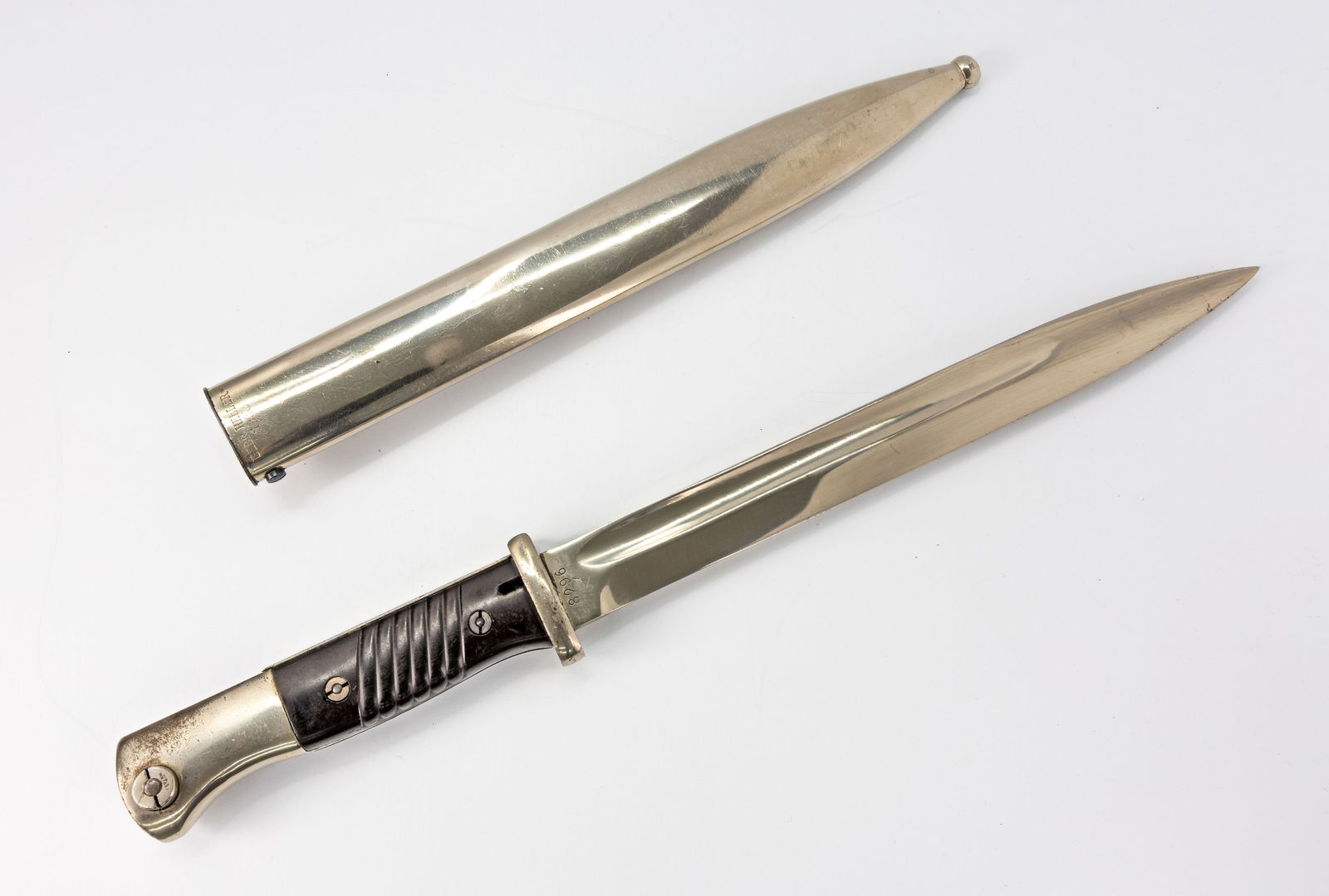 WW2 GERMAN BAYONET & SCABBARD (1 of 9)