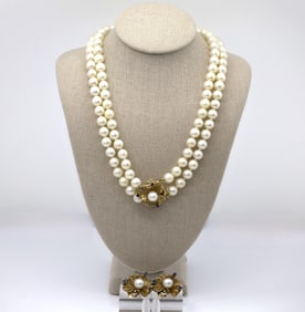 14K GOLD PEARL SET OF NECKLACE & EARINGS WITH SAPPHIRES
